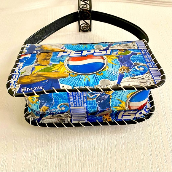 Unique vintage Pepsi can purse - Picture 3 of 4